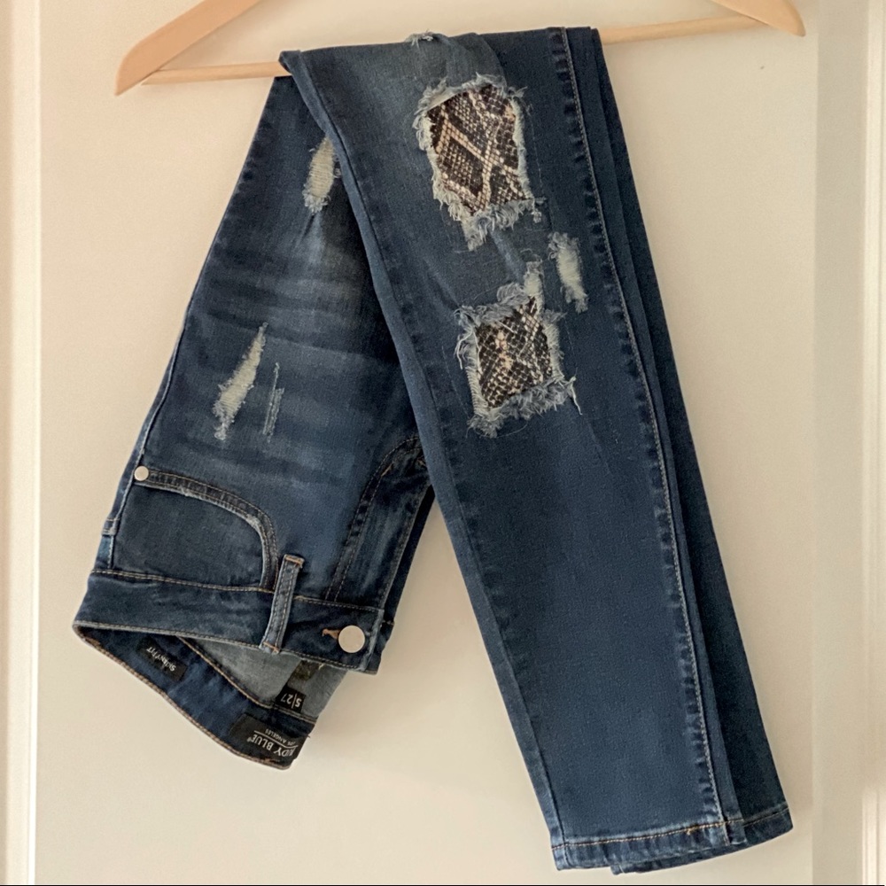 Judy Blue- Snake Jeans.